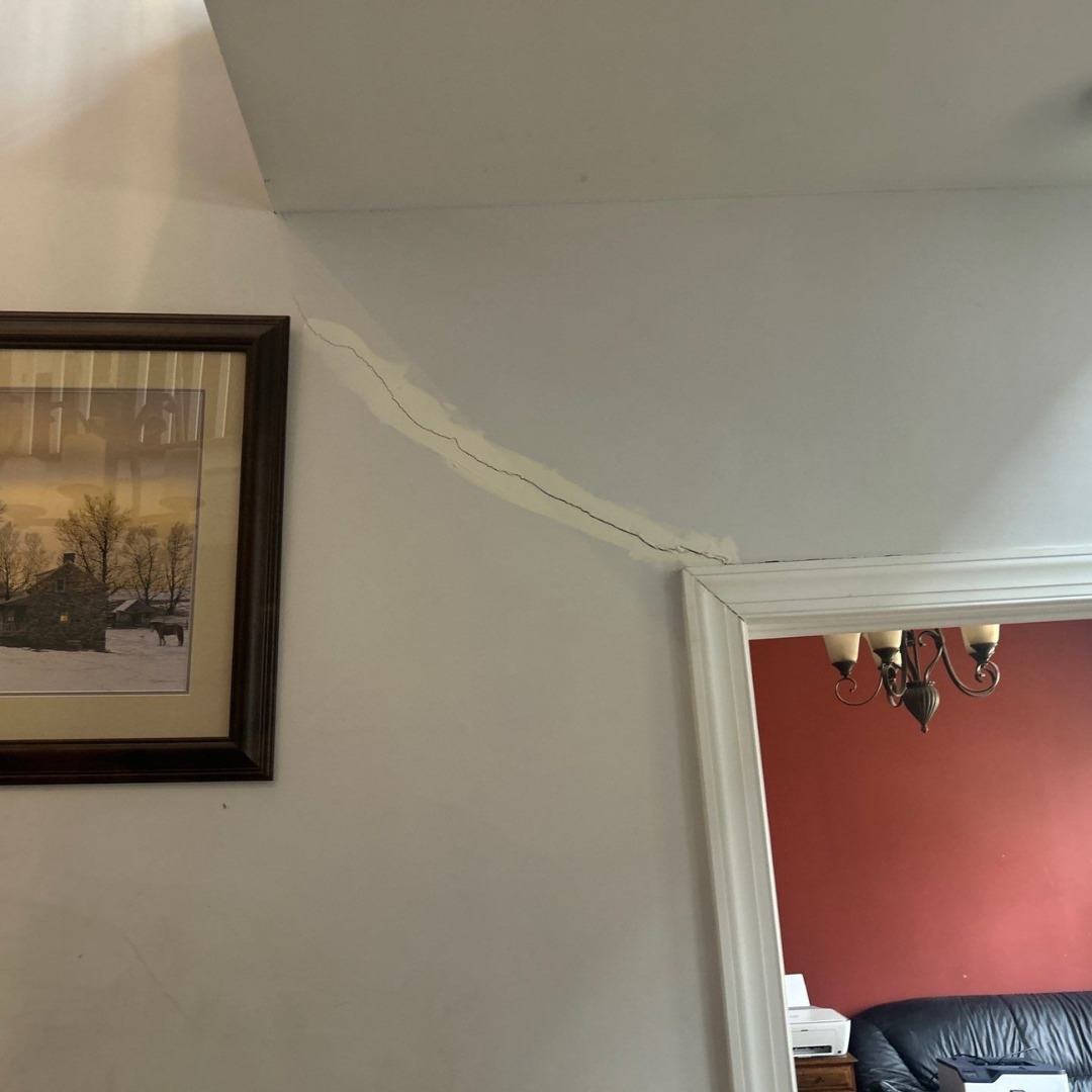 When to Worry About Cracks in Ceilings & Walls blog header image